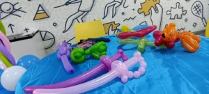 Balloon twisting artist in Hyderabad